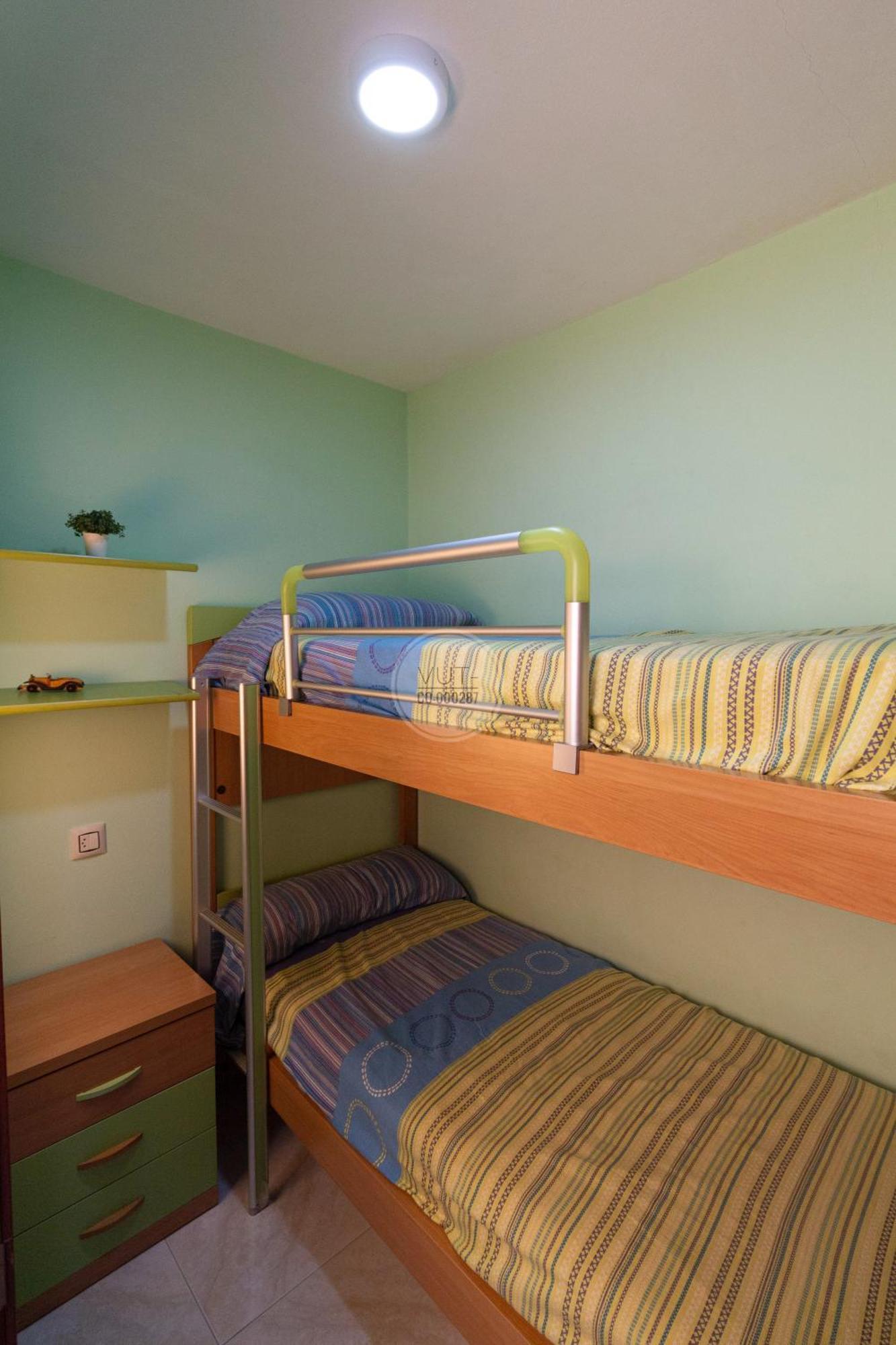 Apartamento Costero Ubicado En Sardineiro Estorde Luaran gambar